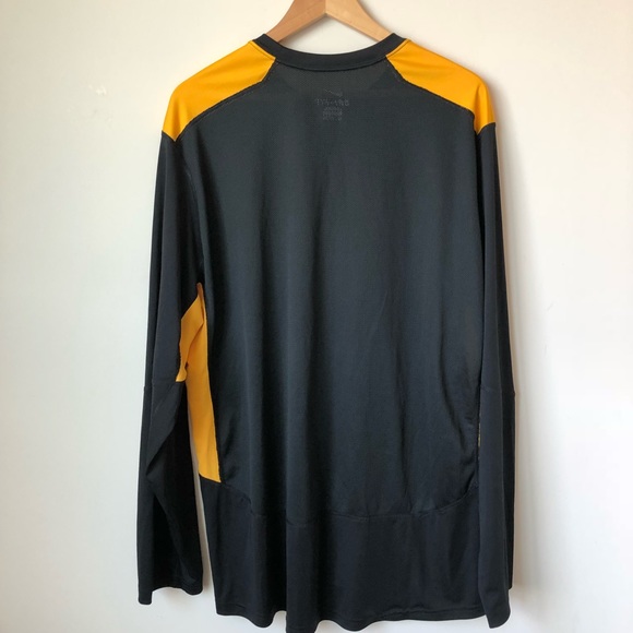 Nike Performance Shirt - Picture 5 of 6